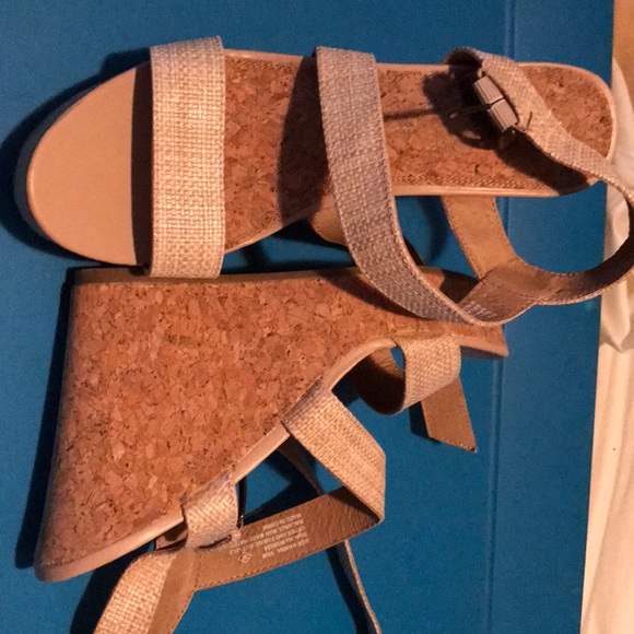 Sandals - Picture 2 of 2